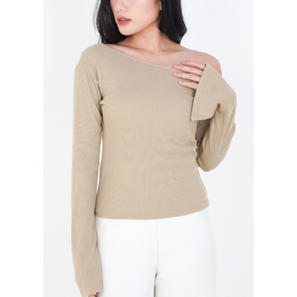 OH Fashion Riyuka เสื้อเปิดไหล่ 2H13