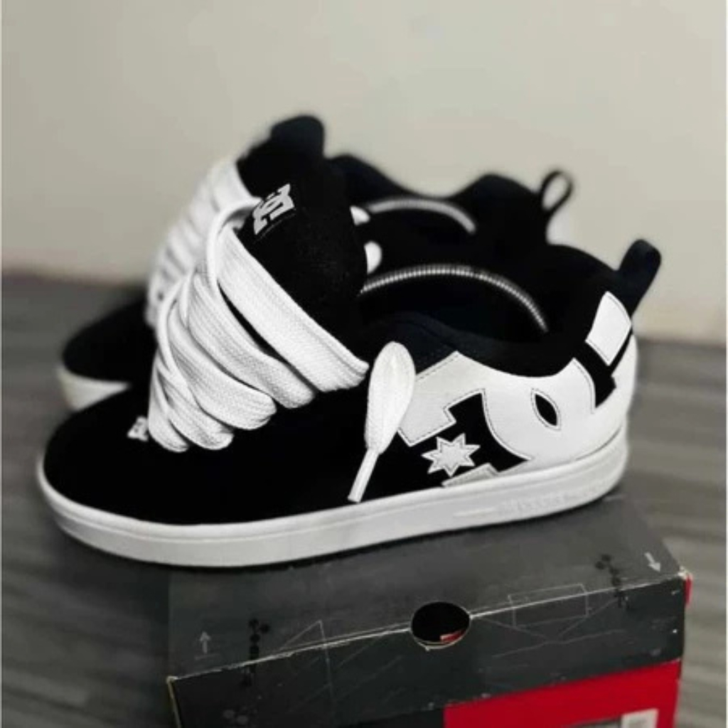Mens & Womens Black White DC Court Graffik BINB รองเท้าผ้าใบ Unisex - ล่าสุด