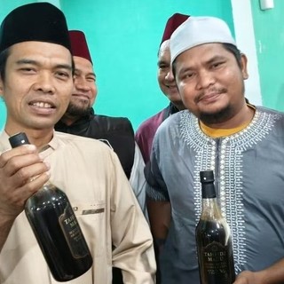 madu akasia carpa murni alami asli dari hutan akasia Riau netto 1kg terjamin keasliannya