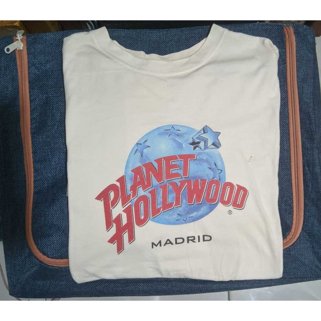 เสื้อยืด planet hollywood madrid 1998