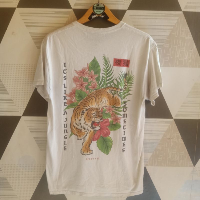 เสื้อยืด Empyre*****