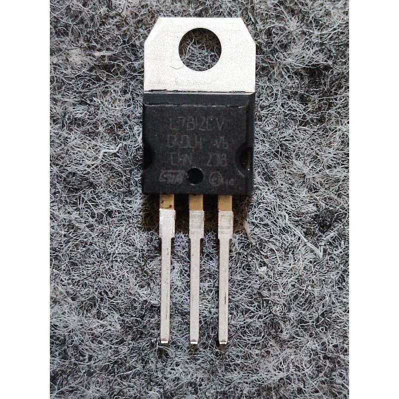 IC L 7812 L7812 KW II / ของแท้
