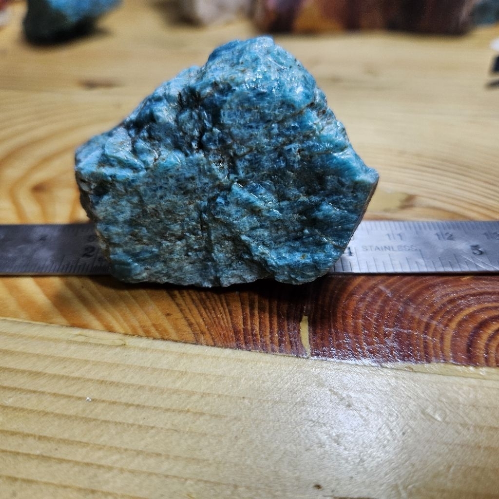 Blue Apatite หยาบเกรดคริสตัลแล้ว ( BAP8)