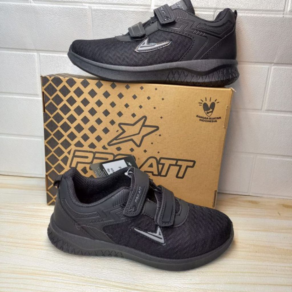 รองเท้านักเรียน Pro at กาว pa 700