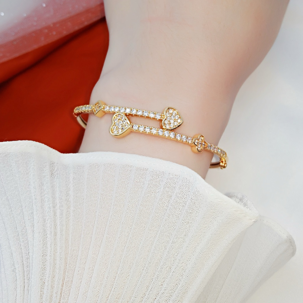 สร้อยข้อมือกําไลข้อมือผู้หญิง Titanium Love GB101LA