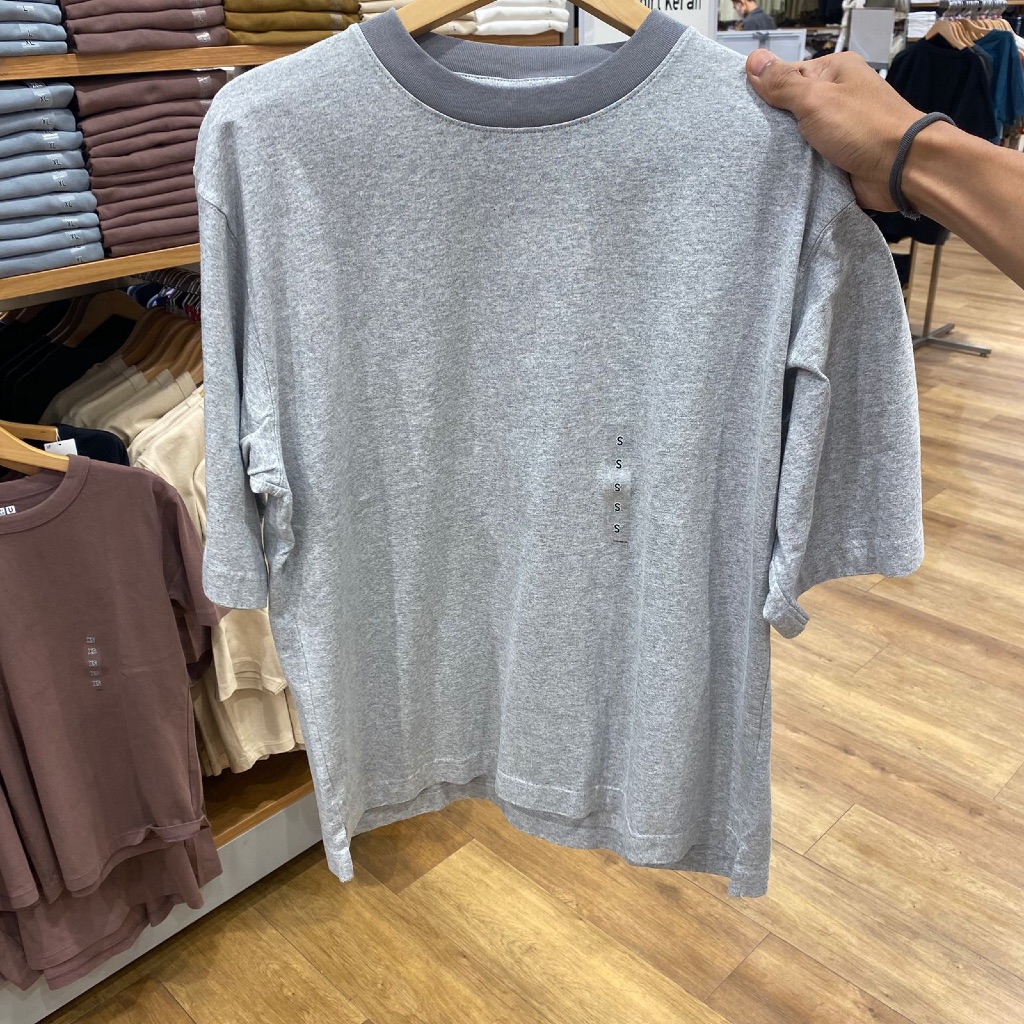 จัสทิพ. เสื้อยืด Uniqlo Oversize (ผู้ชาย)
