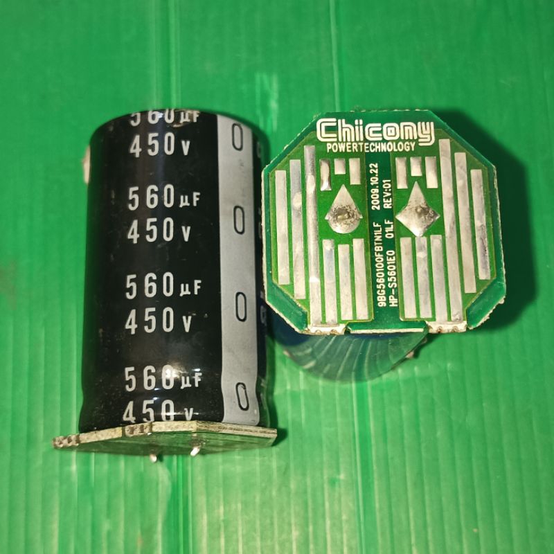 ELCO 400V/450V 560UF DIAMITER 3CM