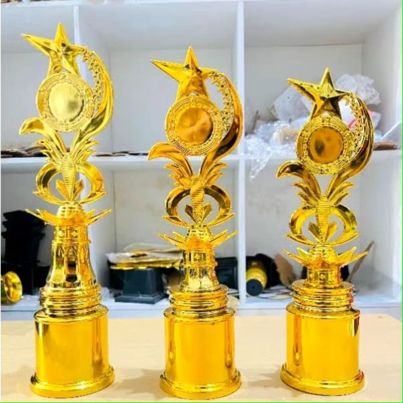 ONE SET OF GOLD CROWN TROPHIES สูง 33 -38 ซม