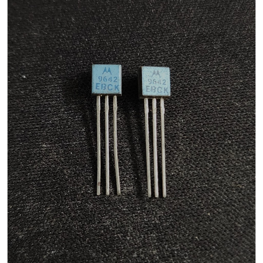 ทรานซิสเตอร์ 9642 Silicon NPN ทรานซิสเตอร์เสียง 75V Ic = 0.6a TO-92 NTE123AP Equation - Motorola - ร