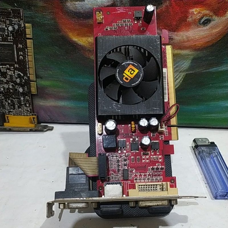 การ์ด VGA GeForce 8400gs เลิกคําอธิบายตรวจสอบแล้ว