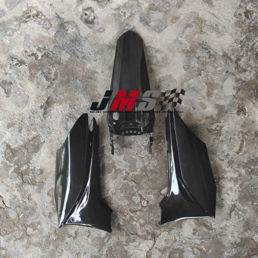 CRF150L BODY COVER CRF 150 L REAR BODY PLUS CRF 150 L REAR FOOTBALL SIDE PANEL CRF150L