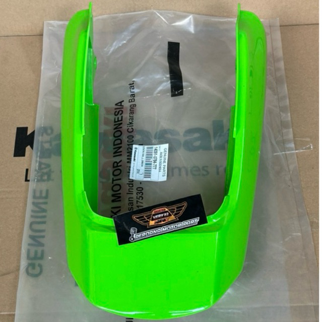 HIJAU ฝาครอบตัวถังหลังสีเขียวมะนาว Kawasaki Ninja 150 R SS 14091-0784-777