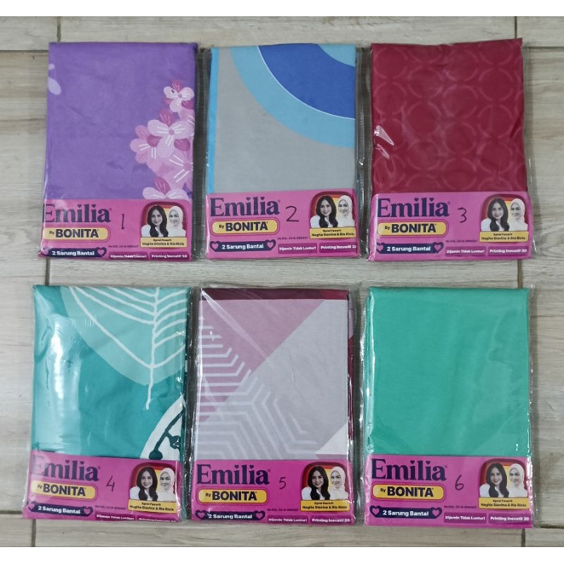 ปลอกหมอน Emilia โดย Bonita