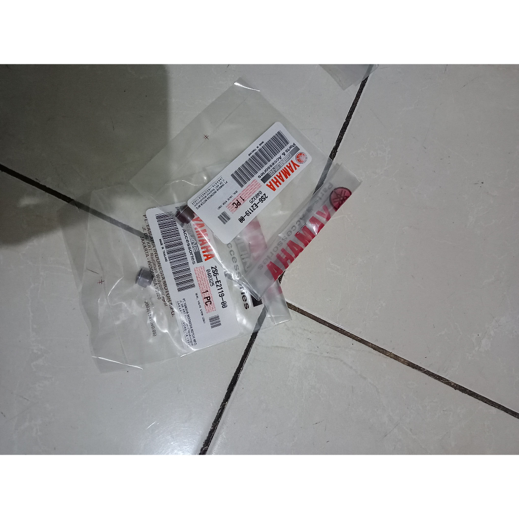 Jupiter Mx, Vixion VALVE SEAL (ราคาต่อชิ้น) / 2S6-E2119-00 ORIGINAL YGP