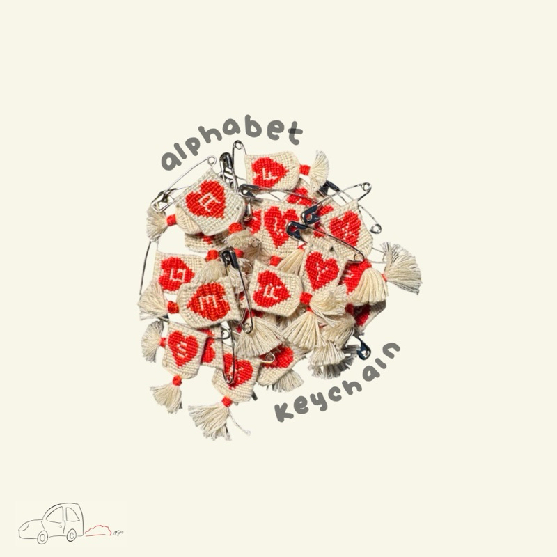 พวงกุญแจหมุดนิรภัยตัวอักษรหัวใจแฮนด์เมดของ Wesley