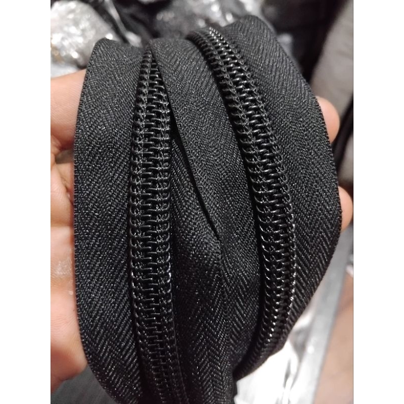YKK ZIPPER 10 เมตร สีดํา