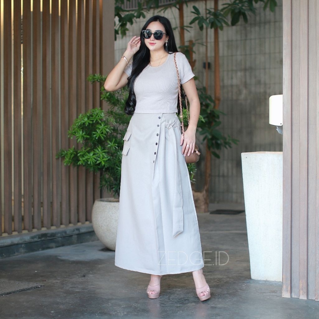 Zedge FRIZI BUTTON SKIRT Semiwool Material/กระโปรงสไตล์เกาหลี