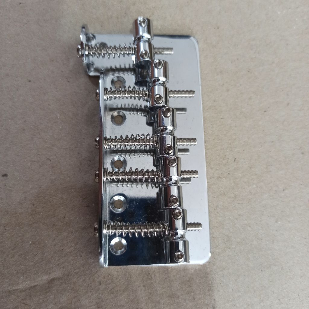 FENDER Tremolo Bridge Bass 5 สาย Chrome สําหรับ Jazz Bass และรุ่นใกล้เคียง Fenders, Squier ฯลฯ