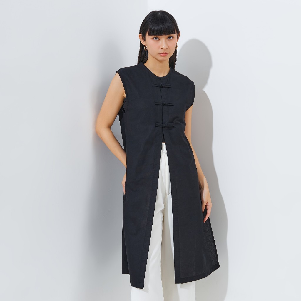 PUKKA Dumpling Long Vest (เสื้อกั๊กกี่เพ้ากระดุมผ้าลินินยาว)