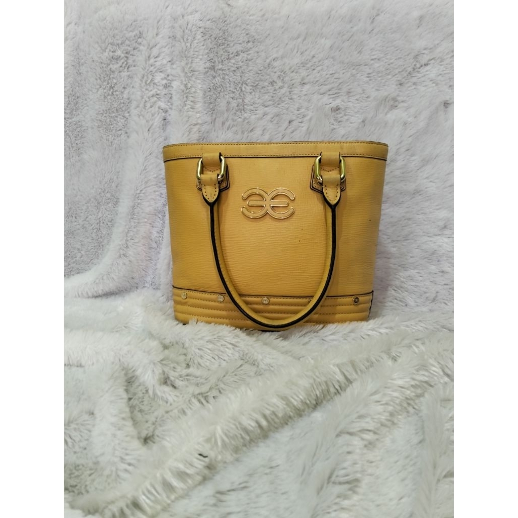 กระเป๋ามือ ESQUIRE**