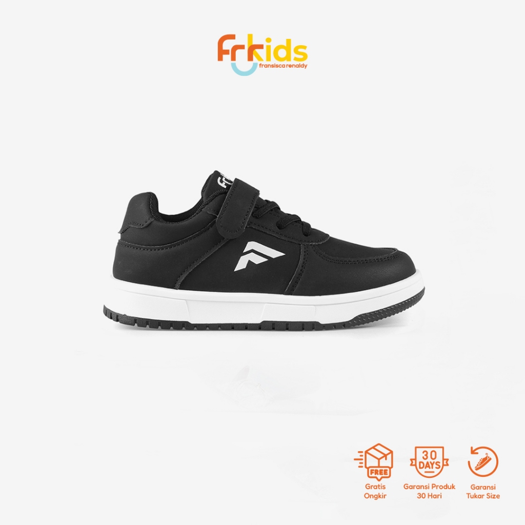 FRKIDS รองเท้านักเรียนกันลื่น BTS สีดําและสีขาว T.Chou