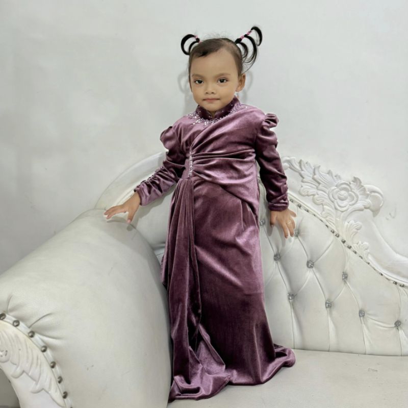 Claris Dress Kids Velvet โดย Dwiwarna