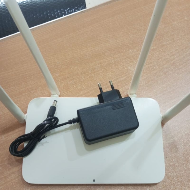 TENDA F456 ACCESS POINT ROUTER, REPEATER, WISP (USED NORMAL SMOOTH)