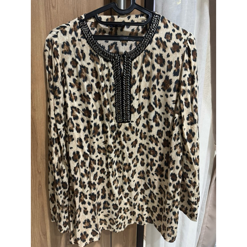 PRELOVED LC Waikiki tiger motif Blouse