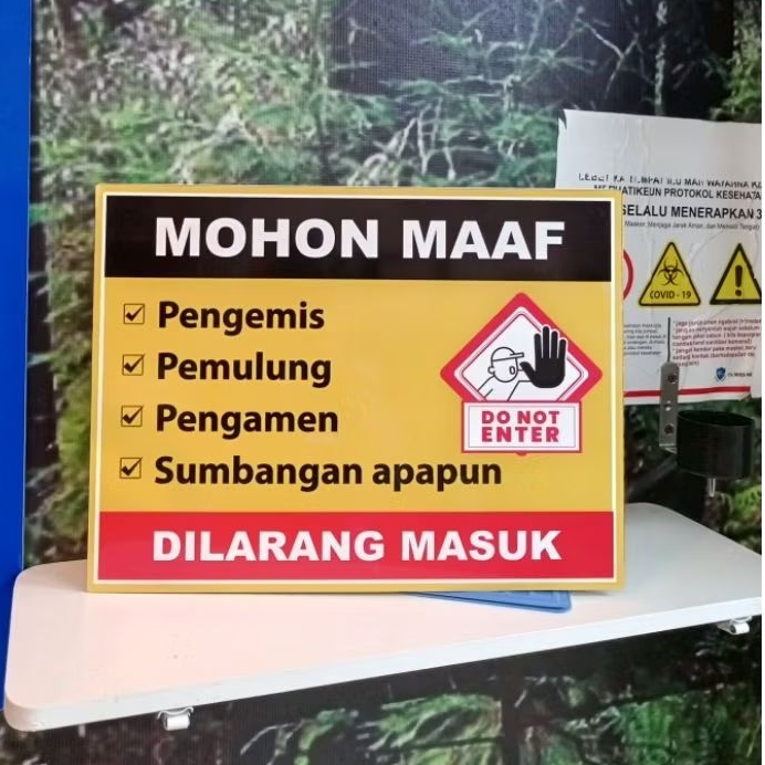 ป้ายห้ามเป็นขนาด 20x25cm, 30x40cm, 40x40cm, 45x65cm และ 40x50cm วัสดุ ACP 3MM