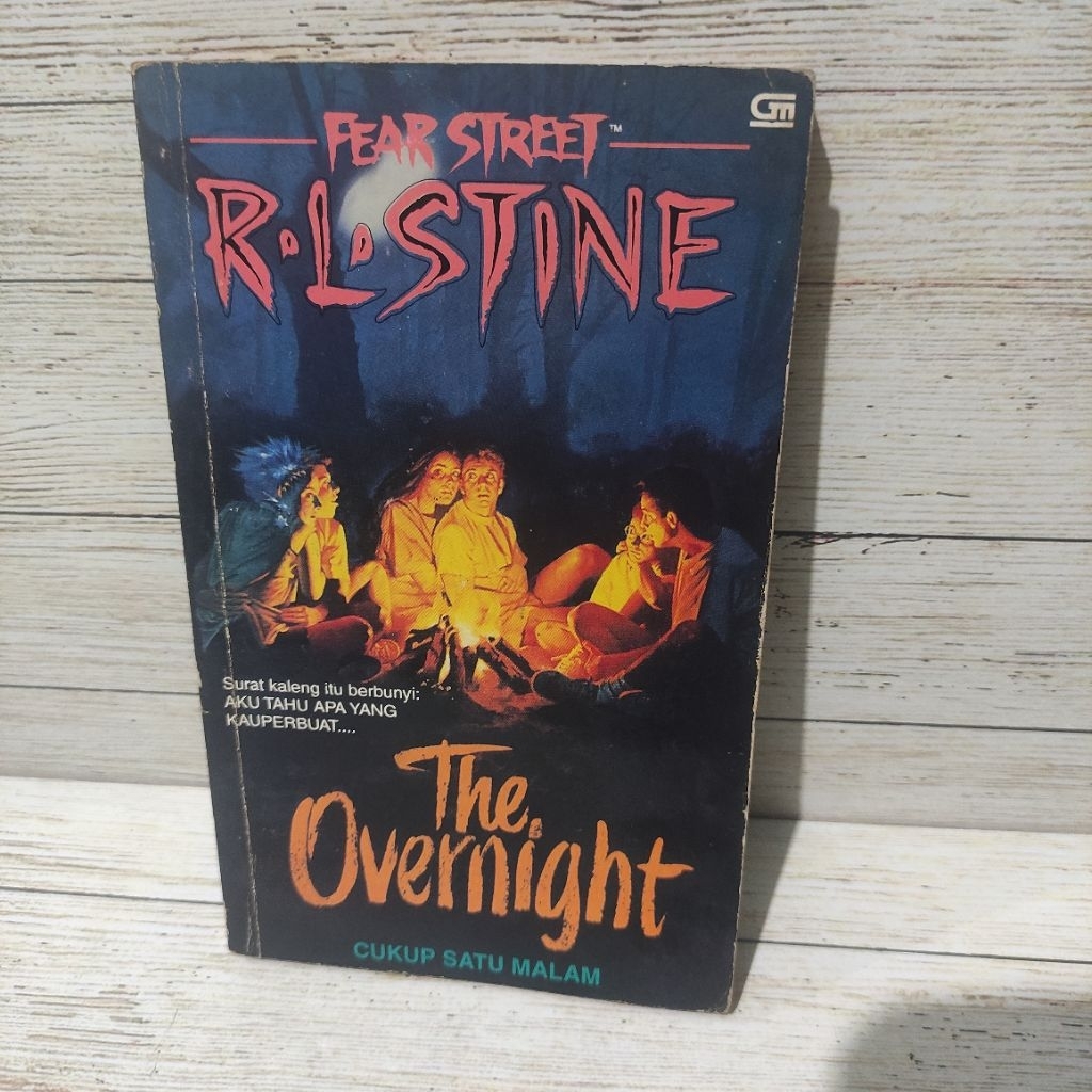 นิยาย fear street ของ RLStine - ข้ามคืน (คืนเดียวที่ไม่เพียงพอ)