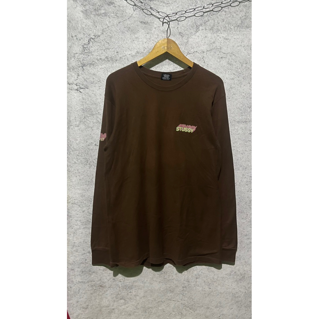 เสื้อแขนยาว Stussy ถือฉัน