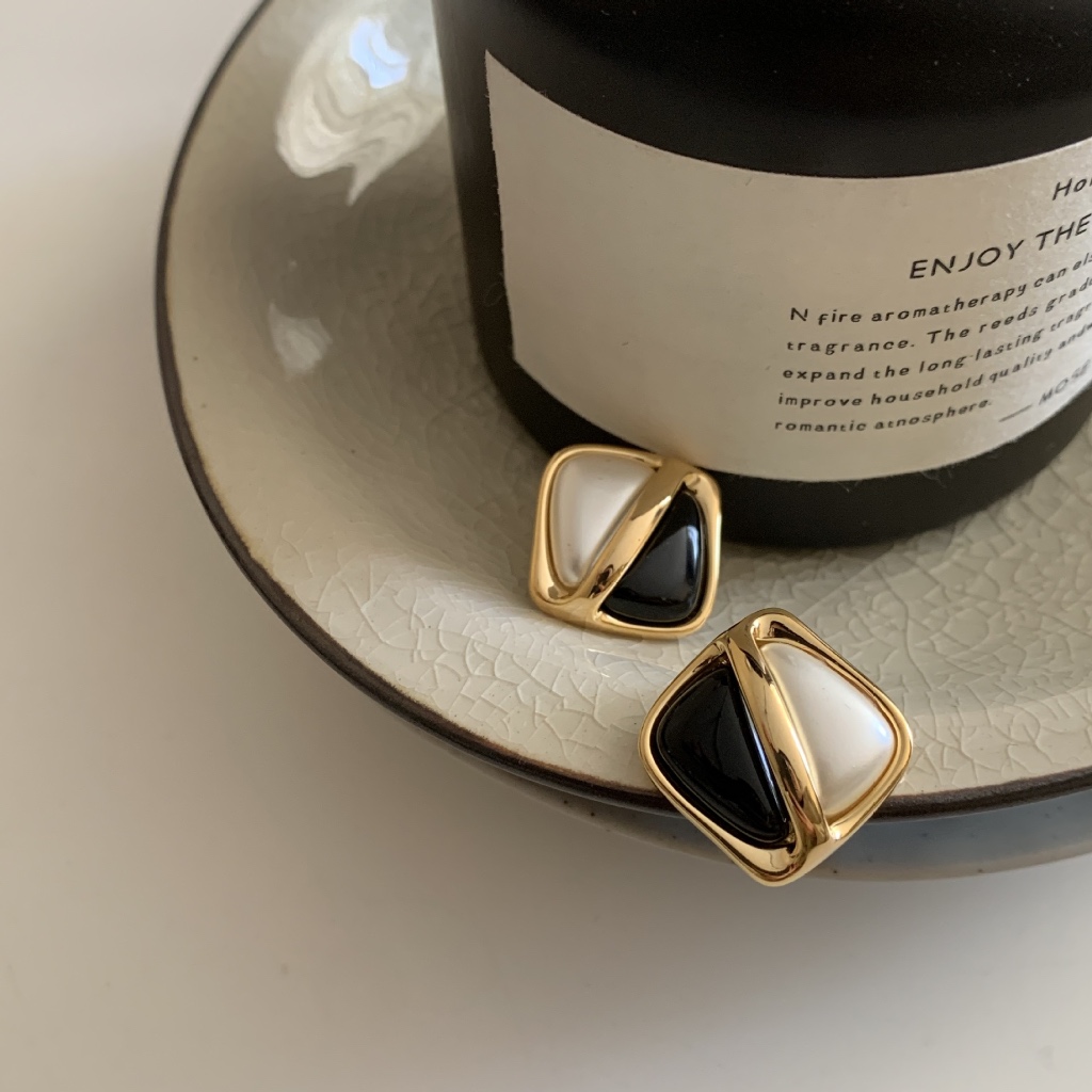 EMLYS.studio - HORIZON EARING - ต่างหูสไตล์วินเทจ