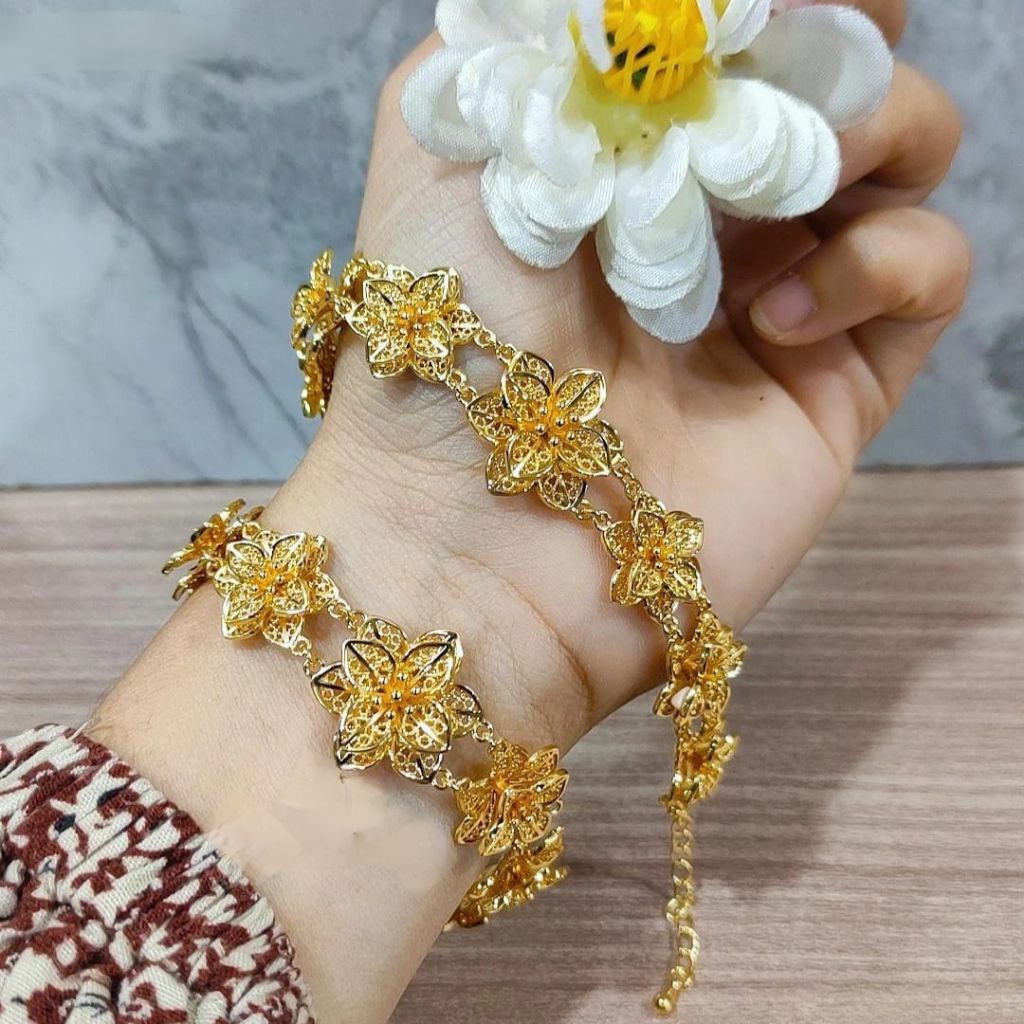 สร้อยข้อมือโซ่ดอกไม้ Kendari เต็ม 24kgold 873014