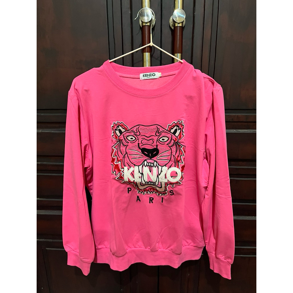 เสื้อผ้า Kenzo ล่วงหน้า
