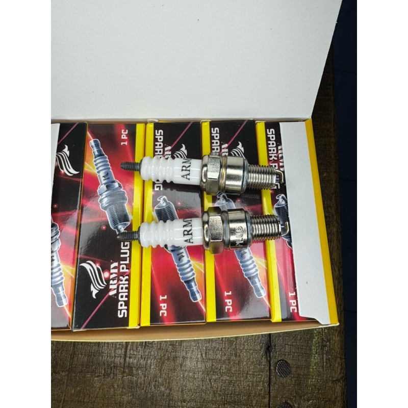 C7HSA Grand Win Vega zr Mio Spark Plugs (10 ชิ้น)