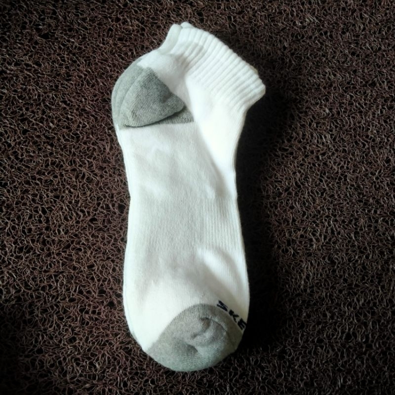 Skechers Qtr Crew Socks ไซส์ L ขายปลีก