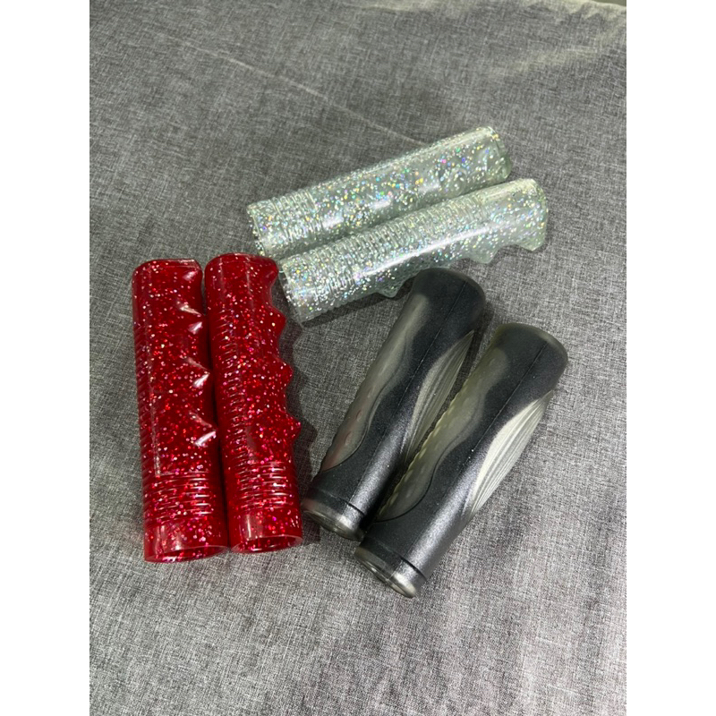MERAH HANDGRIP LOWRIDER RED WHITE CLEAR BLACK HAND GRIPS LOW RIDER BICY TAIWAN HANDFAT HANDSPAD GRIP