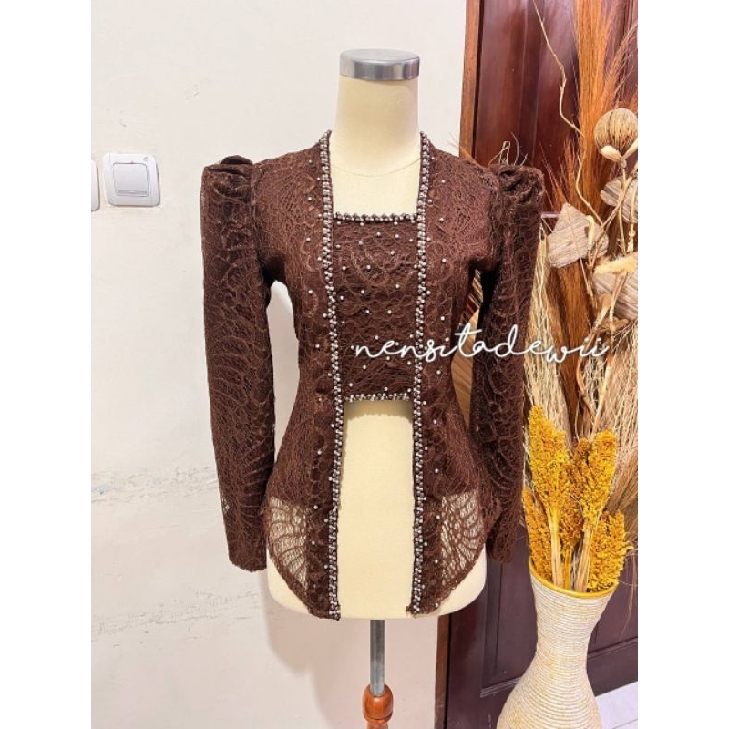 [FS6] Kutututu Puffy Lining Kebaya, Narelle - ผู้สําเร็จการศึกษา Kebaya / ข้อเสนอ Kebaya / Modern Ke