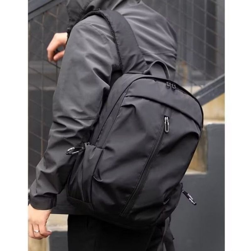 BOY - VIRAL FASHION BACKPACK พร้อมพาร์ติชันบนแล็ปท็อป