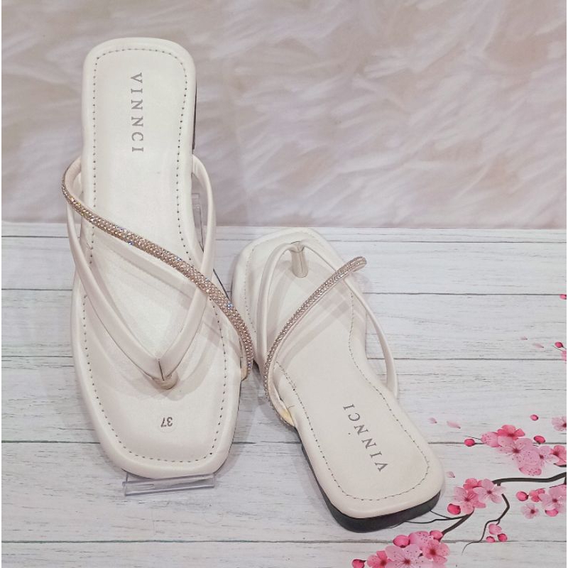 รองเท้าแตะผู้หญิงรุ่นใหม่ Vinnci