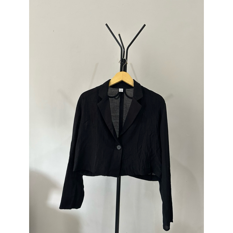 เบลเซอร์ผู้หญิง/ Croptop Blazer/ เสื้อครอป/ เสื้อครอปสีดํา/ เสื้อครอปหรูหรา