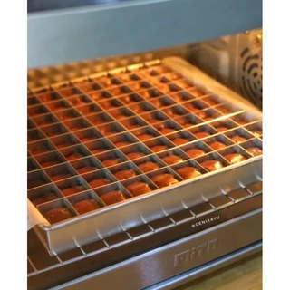 กระทะบราวนี่ 25x25 ซม. พร้อมช่อง 100 ช่อง กระทะบราวนี่คุณภาพพร้อมฉากกั้น