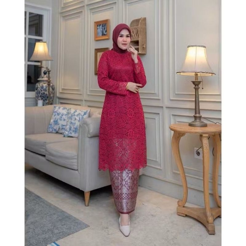 MODERN KEBAYA - MODERN BRUKAT KEBAYA - MODERN KEBAYA CLOTHES - PARTY KEBAYA - PARTY KEBAYA - CONTNIC