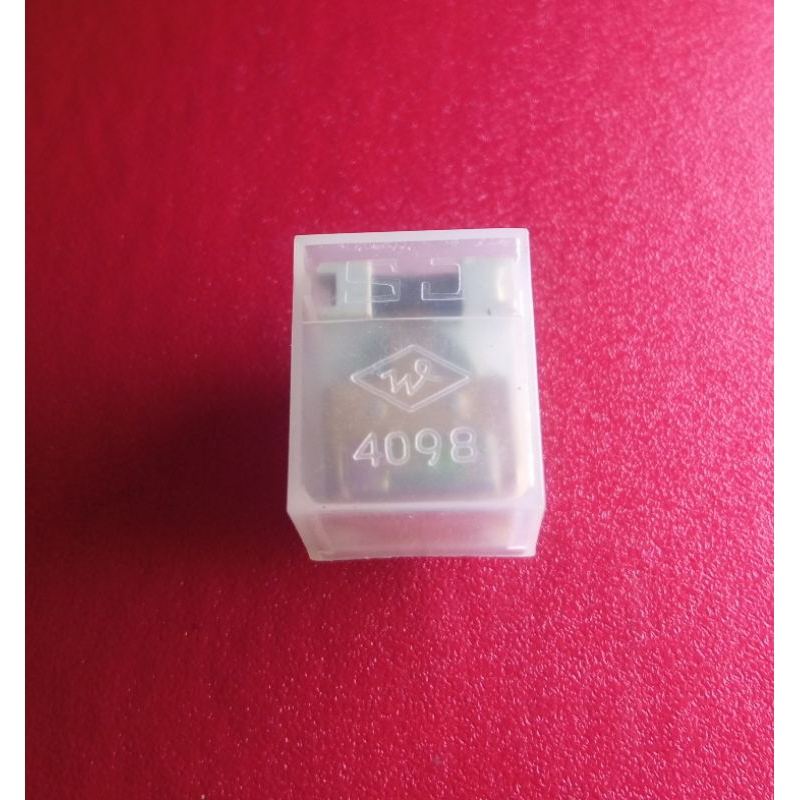 ขาขาว 9 VOLT RELAY 5 PIN