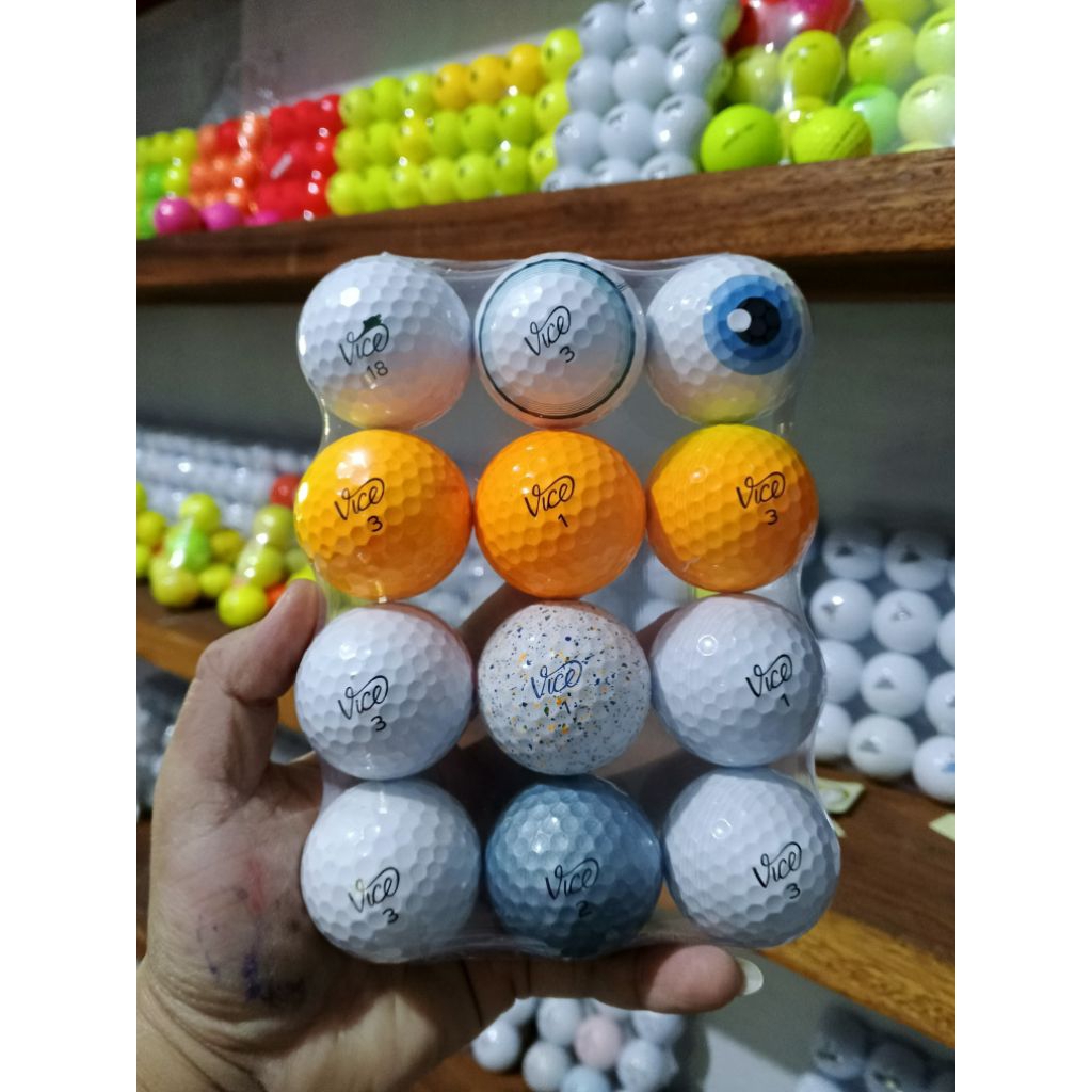 MIXED COLOR VICE GOLF BALLS 12 ชิ้น