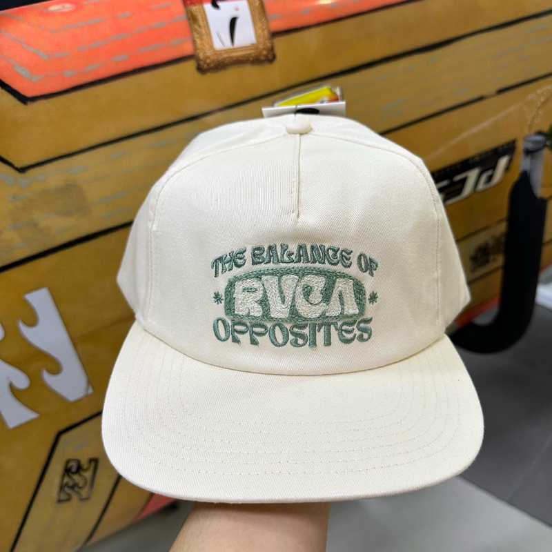 หมวก Snapback Rvca Head Quak