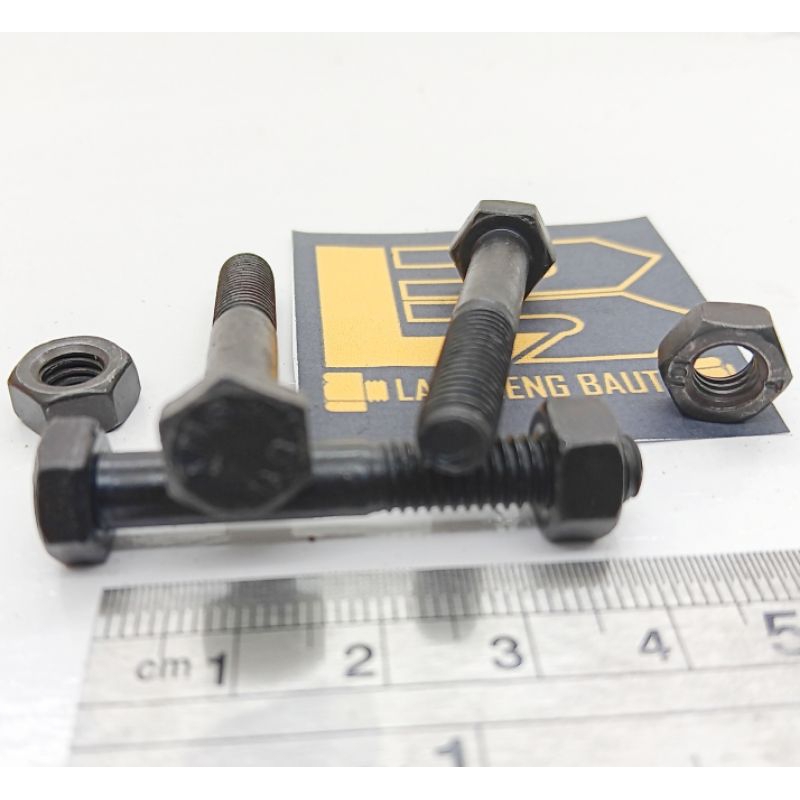 Bolt Nut STEEL M6 X 40 / 4 ซม. กุญแจ 10 สีดํา M6x40