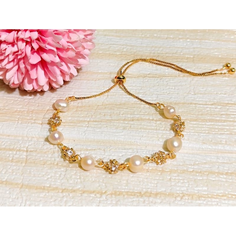 PEARL DRAWSTRING BRACELET