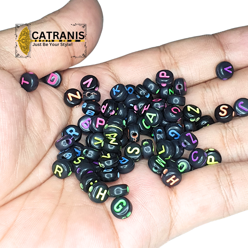 CATRANIS สีดํา ROUND ALPHABET BEADS COLORFUL WRITING CHOOSE LETTERS ถึง Z