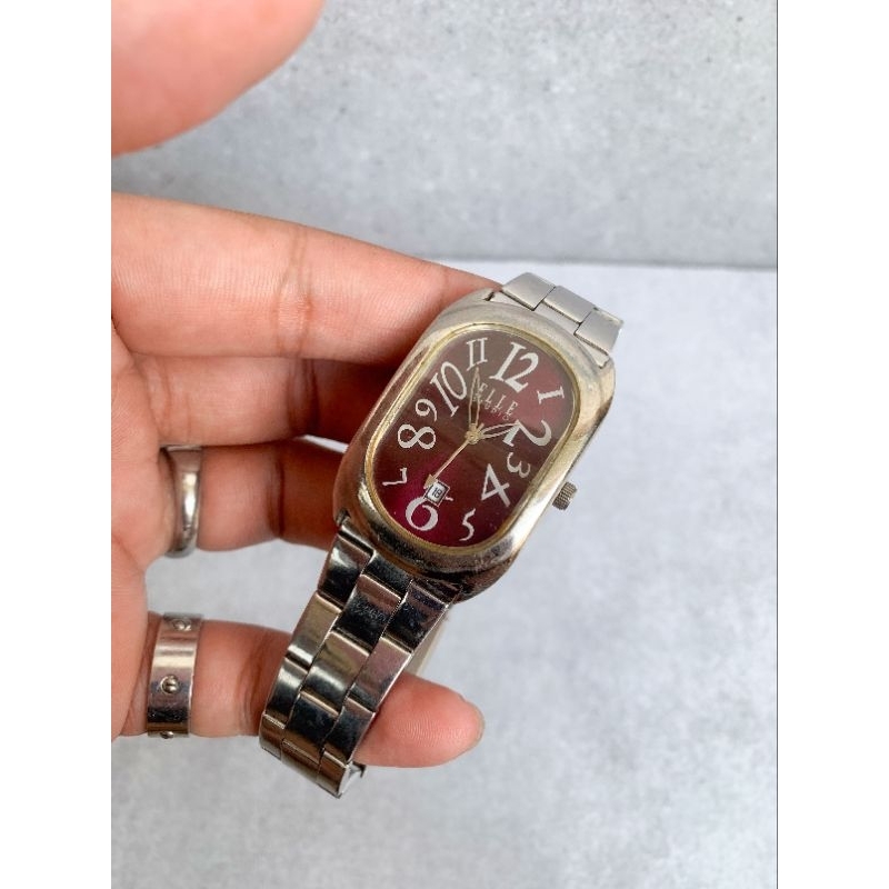 Preloved Elle นาฬิกา unisex มือสองดั้งเดิม